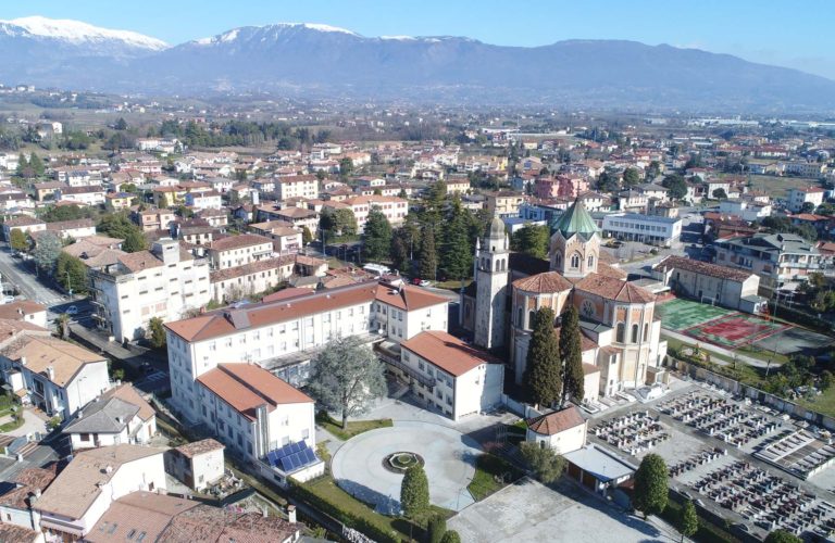 Riqualificazione cortile interno Istituto Suore del Santo Volto